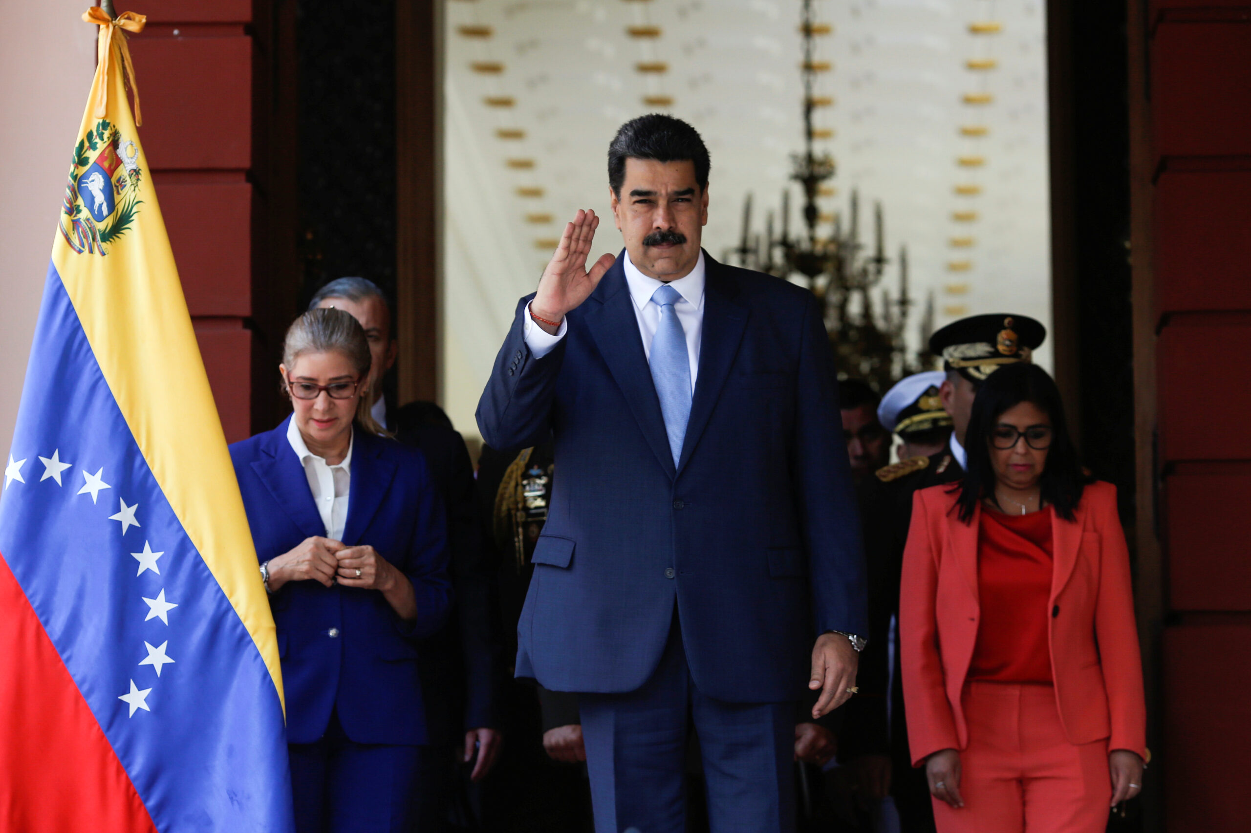 Oposición acusa a la dictadura de  Maduro de saquear recursos del país