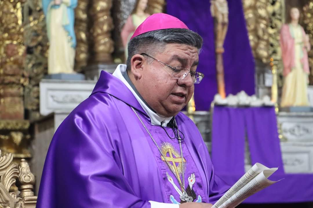 Iglesia Católica llama a   rezar por gobernantes