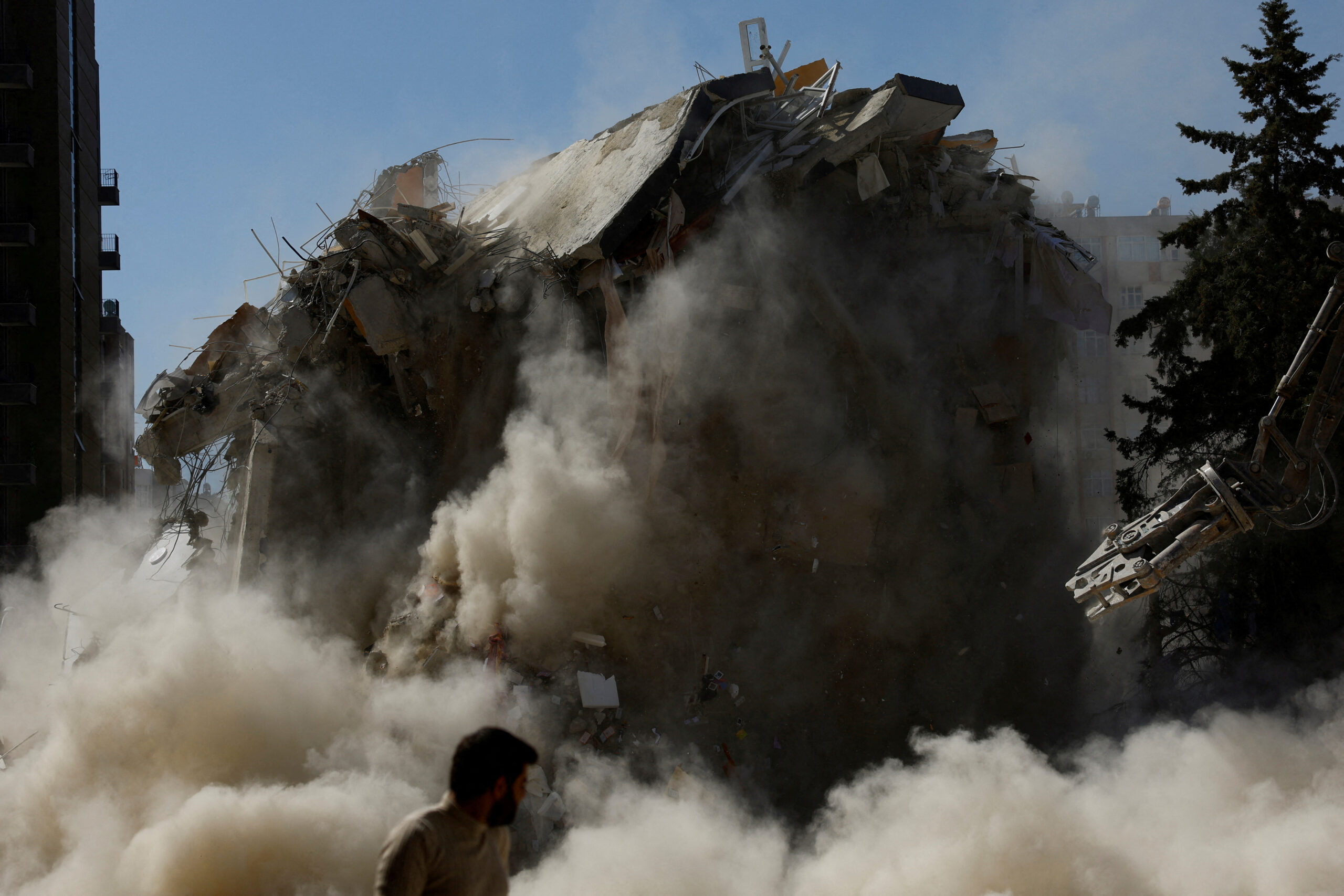 Escombros del terremoto podrían provocar catástrofe medioambiental