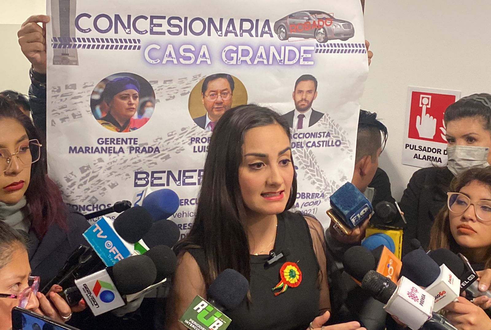 Nayar anuncia procesos contra  ministros Prada y Del Castillo