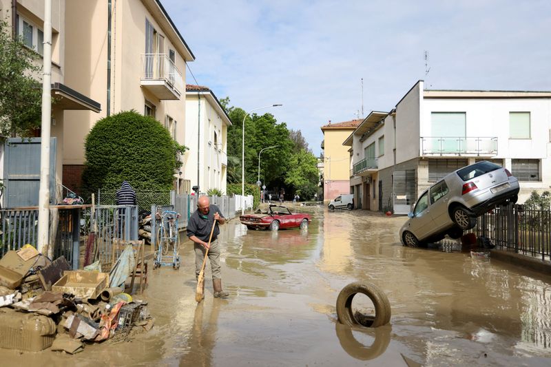 Suben a 14 los muertos por inundaciones  en la región italiana de Emilia Romaña