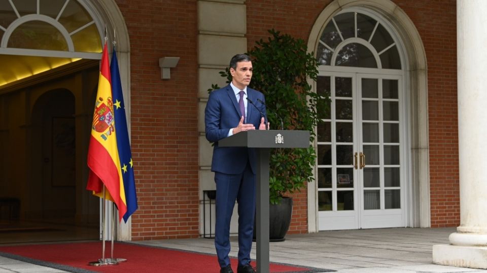 Sánchez adelanta elecciones  para el 23 de julio en España