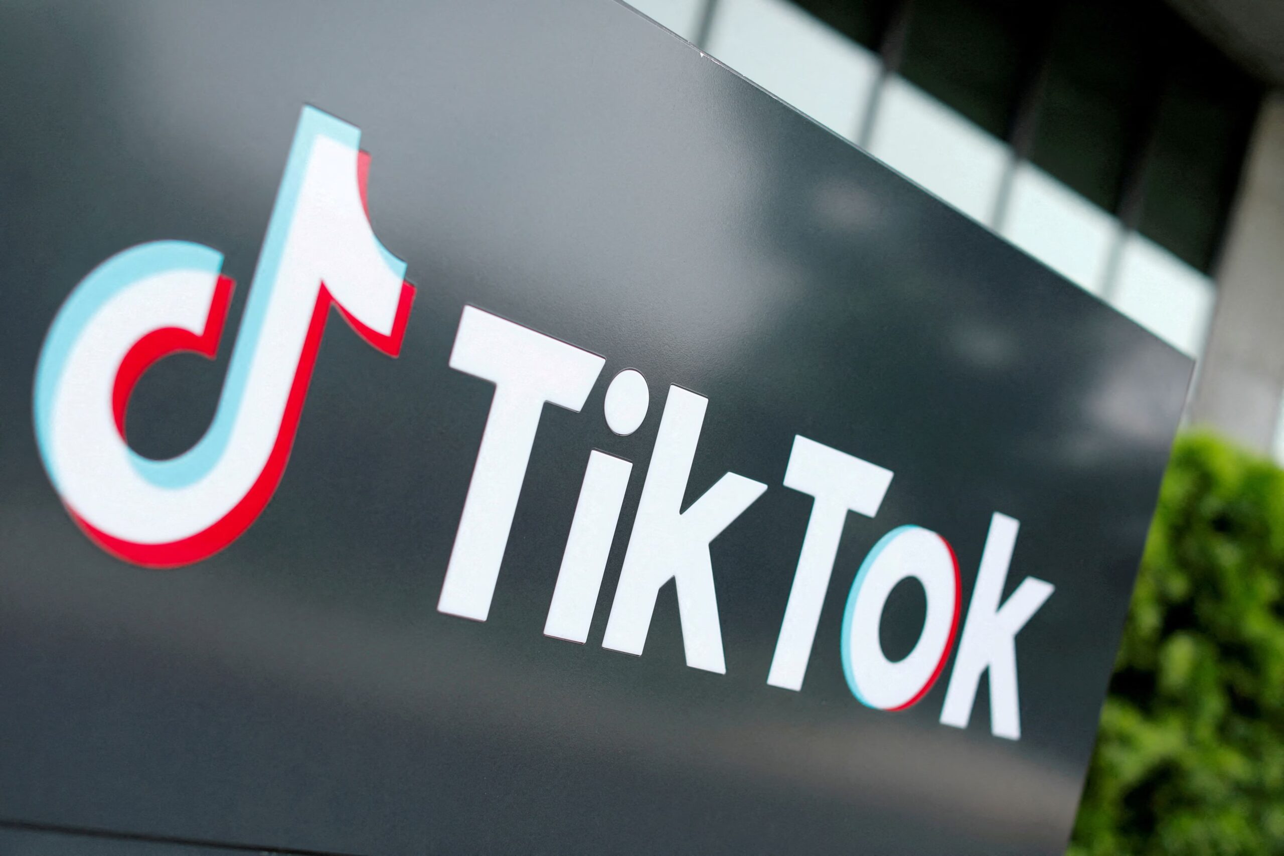 UE aplicó millonaria multa a TikTok  por no proteger datos de menores