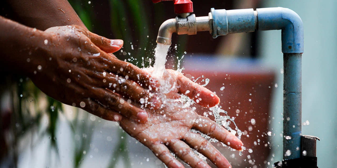 Epsas anuncia corte de agua en tres  sectores paceños por mantenimiento
