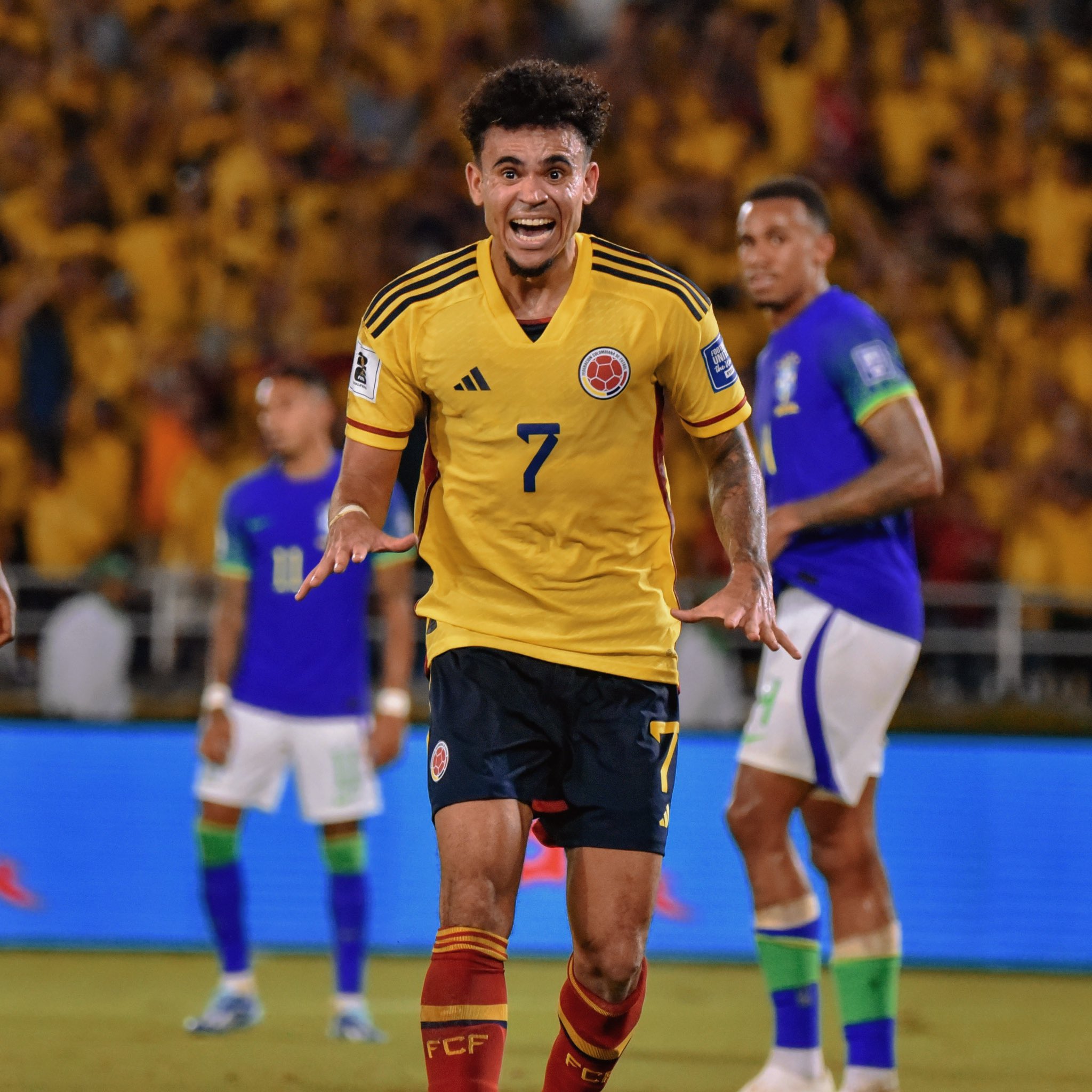 Colombia remonta a Brasil gracias a Luis Díaz