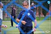 Bolívar acude a Conmebol para saber si su DT puede dirigir