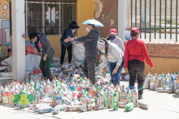 Construyen primer aula ecológica de Bolivia