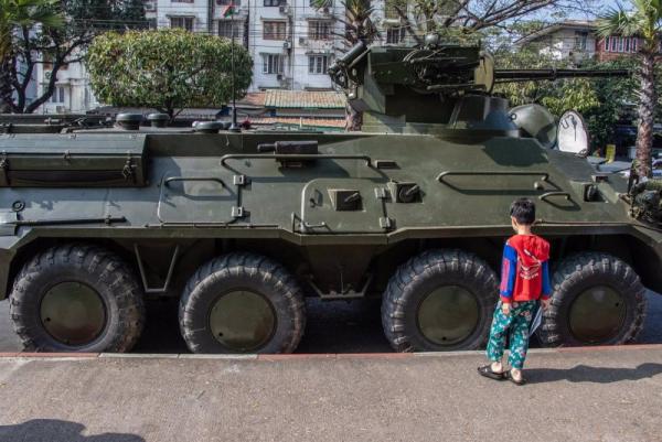 La UE condena violencia  militar contra manifestantes