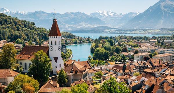 Suiza llega a la cima del índice mundial de comercio electrónico