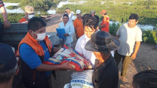 Entregan en Trinidad alimentos a damnificados por inundaciones