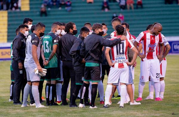 Mojica y Prost acordaron no jugar