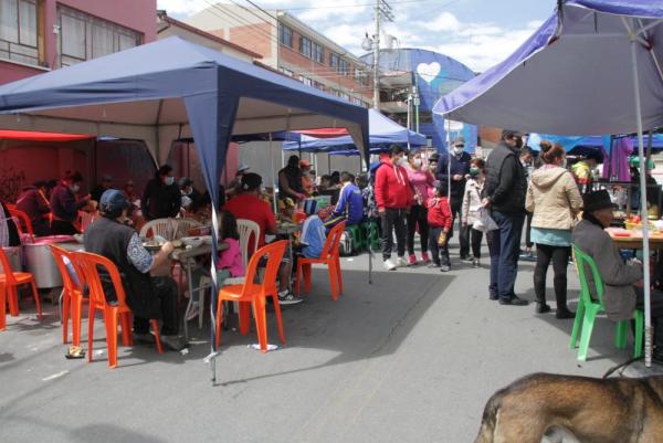 Comercio popular tomó  calles en día de votación