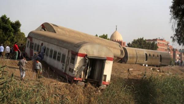 11 muertos y centenar de  heridos por siniestro de tren