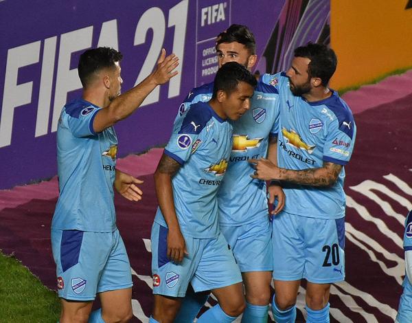 Bolívar gana pero aún no convence en la Sudamericana