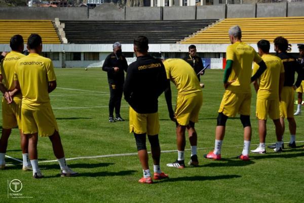 DT Orozco conducirá al equipo ante Barcelona