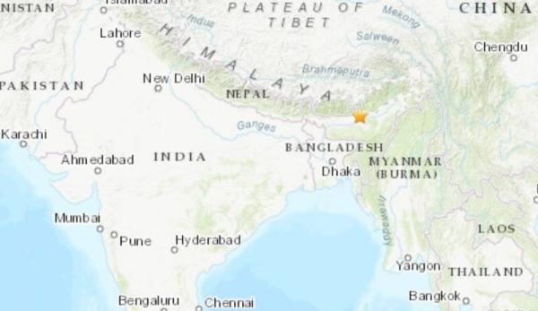 Daños materiales por  terremoto en India