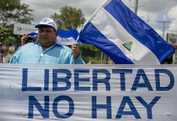 Libertad de expresión  en medio de violencia