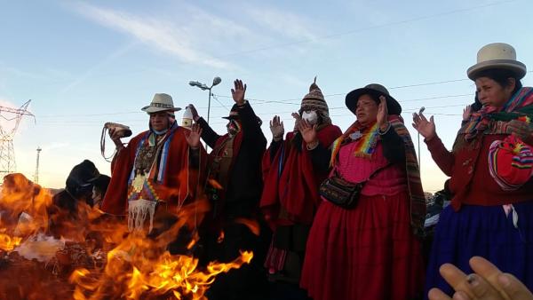 Alcaldesa Eva Copa pidió salud  y unidad para población alteña