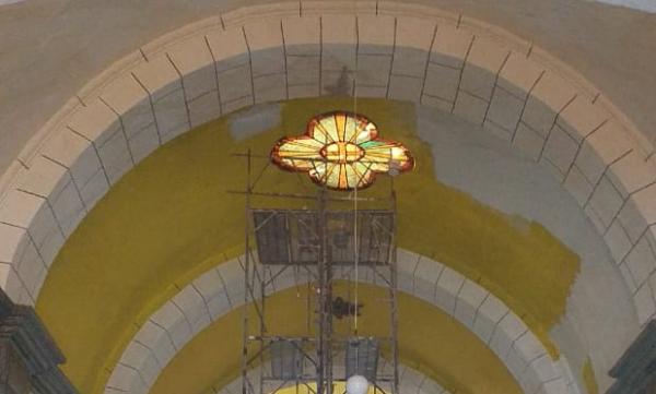 Cúpula y bóveda de la Iglesia San Juan de Dios con fisuras