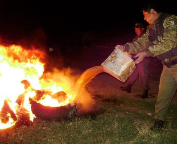 Alcaldía de El Alto apagó 121  fogatas en noche de San Juan