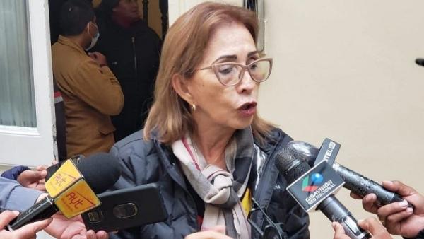 Senadora Rek pidió juicio  para miembros del TCP