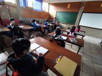 Reanudación de clases sin computadoras ni internet