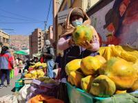 Abren Mercado de la Agricultura Familiar con productos básicos