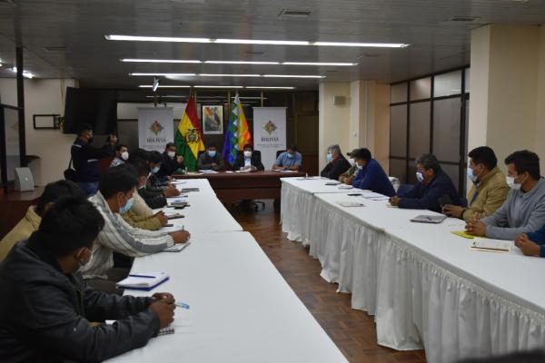 Norte paceño espera proyectos carreteros y otros su conclusión