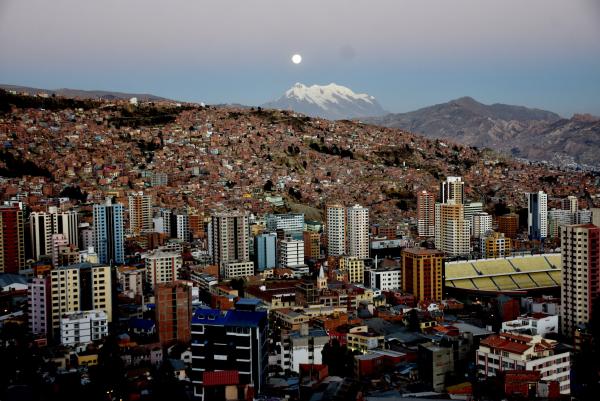 Empieza efeméride paceña  con desafíos por alcanzar