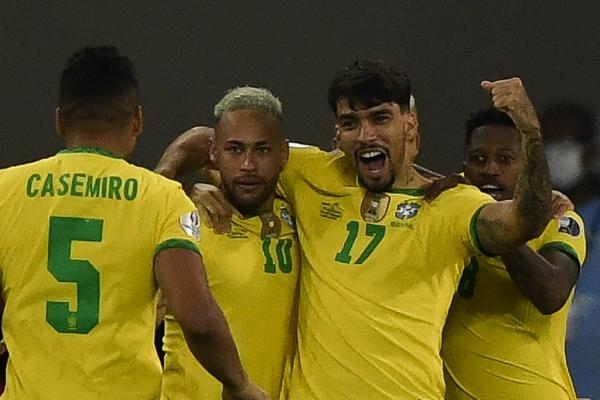 Brasil avanza con lo justo ante Chile (1-0)