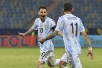 Argentina,contundente, semifinalista en la Copa