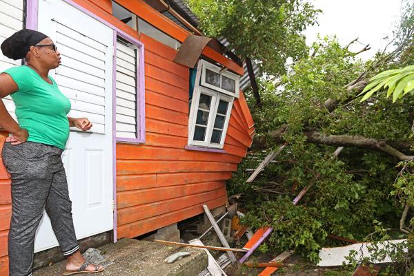 Huracán Elsa avanza hacia  República Dominicana y Haití