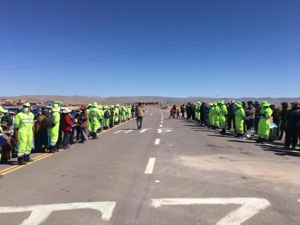 Inauguraron asfaltado de carretera  que une a tres municipios en La Paz