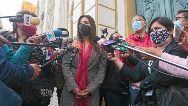 Cuestionan anuncios de un posible  reinicio de clases semipresenciales