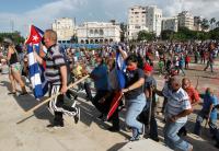 Cuba restringe acceso a  redes sociales y mensajería