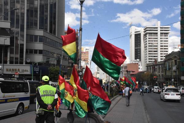 La Paz en medio de temor y crisis por pandemia cumple 212 años