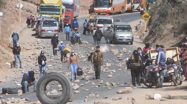 Terminal de buses suspende viajes a Cochabamba