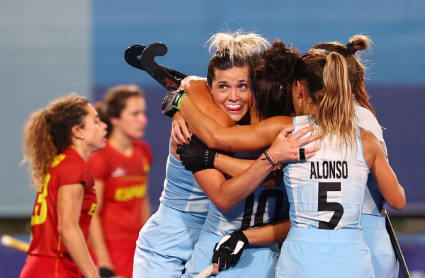 Las Leonas se recuperan con goleada