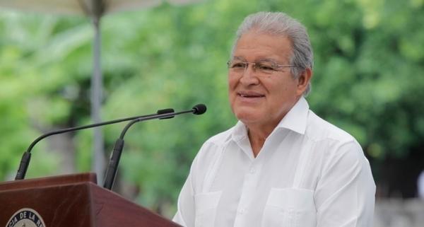 Nicaragua otorga nacionalidad  al expresidente salvadoreño