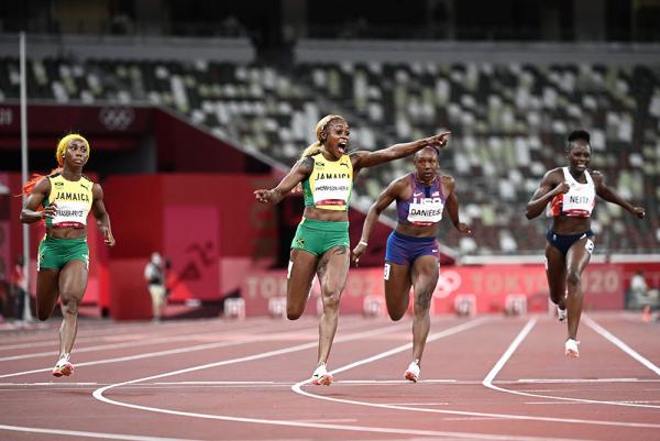 Elaine Thompson-Herah reina con récord olímpico