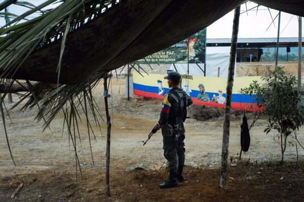 Fiscalía imputará al exjefe del  Ejército por muertes de 100 civiles