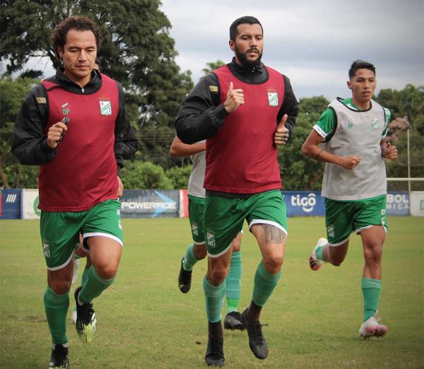 Oriente quiere seguir su racha de victorias ante un Santo que agoniza