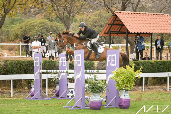 Bedoya y Armagnac se  aseguran el primer lugar del FEI