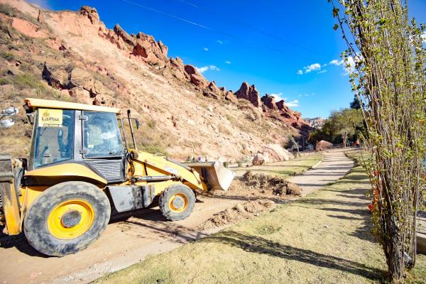 Investigan causas del derrumbe de rocas en sector de Aranjuez