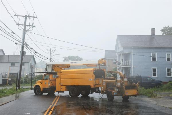 Tormenta tropical “Henri”  toca tierra en Rhode Island