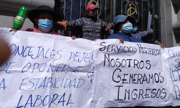 Nueva protesta de trabajadores que solicitan pago de salarios