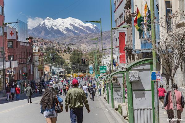 Vacunación y teleférico  durante Día del Peatón