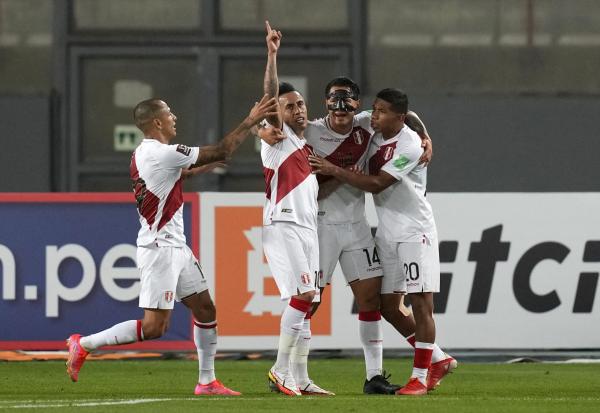 Perú avanza en la tabla al vencer a Venezuela (1-0)