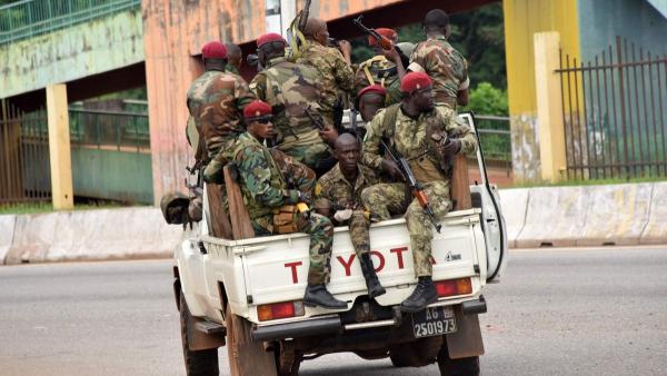 Militares golpistas detienen  al Presidente de Guinea