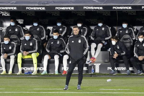 Scaloni no se cansó de elogiar a Lionel Messi